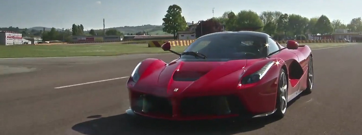 LaFerrari v akci - video EVO